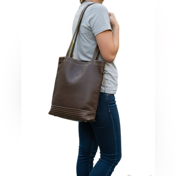 American Eagle Outfitters Dark Brown Leather Tote. - Picture 2 of 10